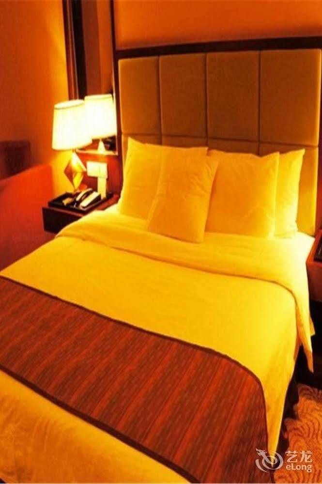 Lijing Grand Hotel City Center Liuzhou Exteriör bild