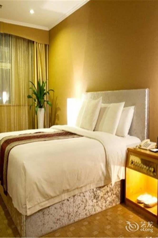 Lijing Grand Hotel City Center Liuzhou Exteriör bild